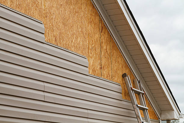 Professional Siding Repair technician working in Fairburn, GA
